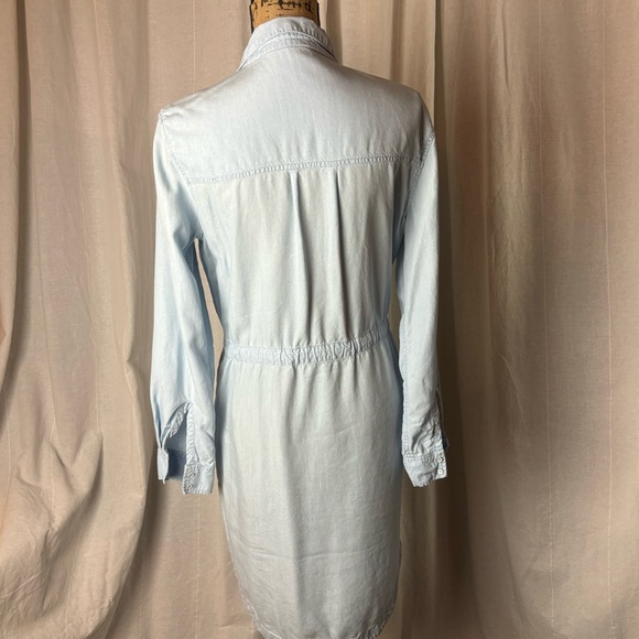 Athleta Stellar Shirt Dress Light Blue Indigo Chambray Size M Button Up 594664 - Picture 4 of 9